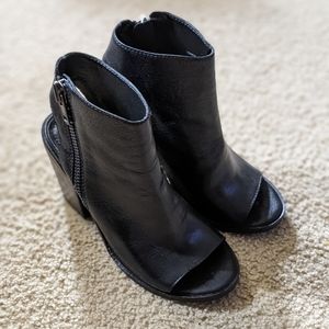 Steve Madden Black Terraa Open Toe Block Leather Upper Boot Heel Y2K 90s Size 6